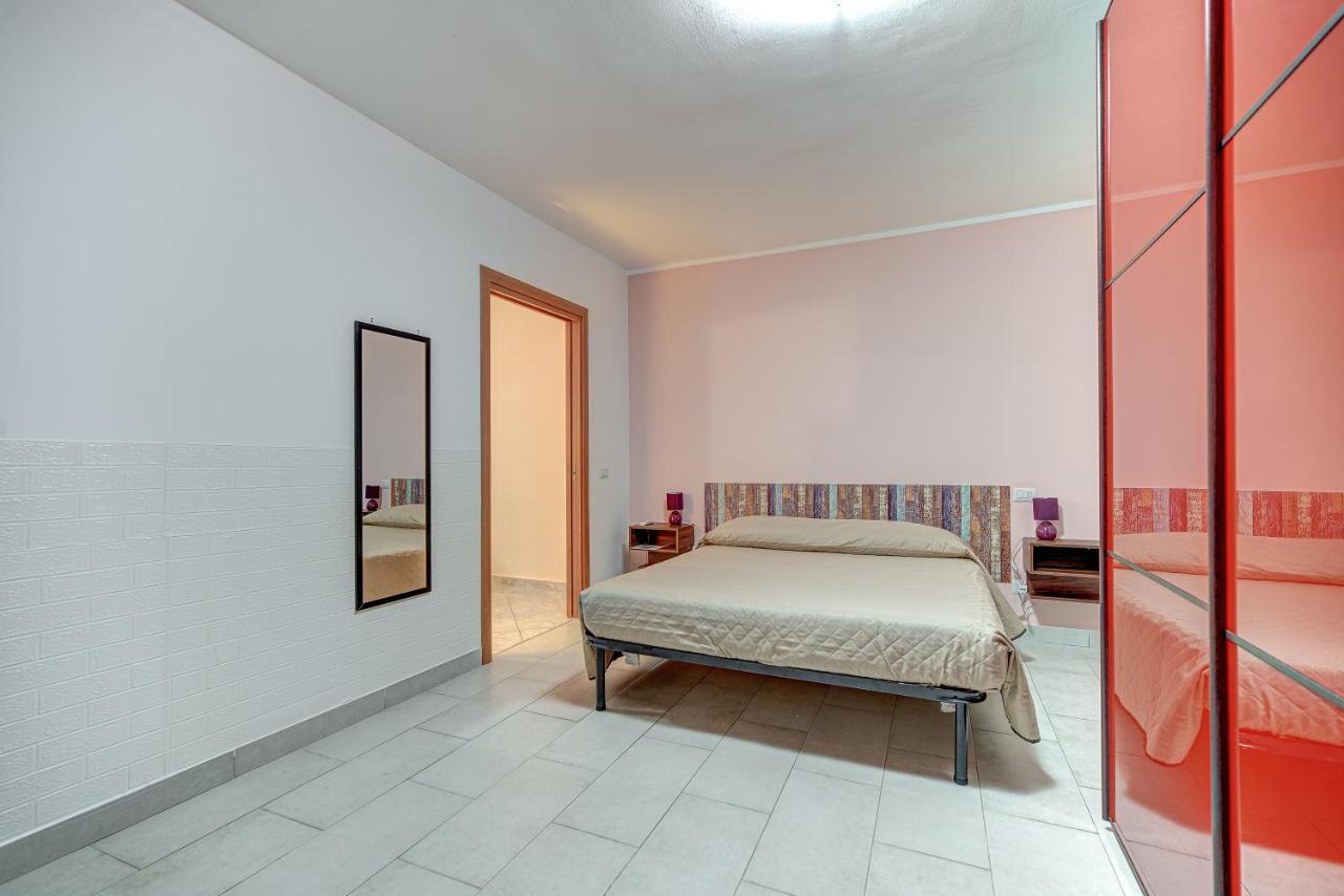 Appartamento Mileva House Civitavecchia Luaran gambar